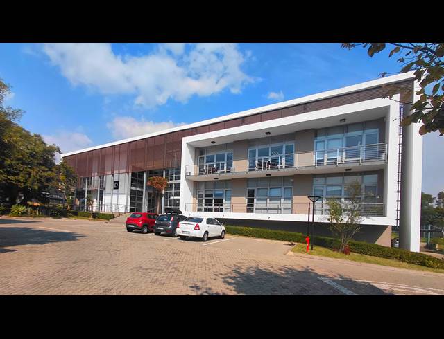 183M² OFFICE TO LET IN CHARTWELL